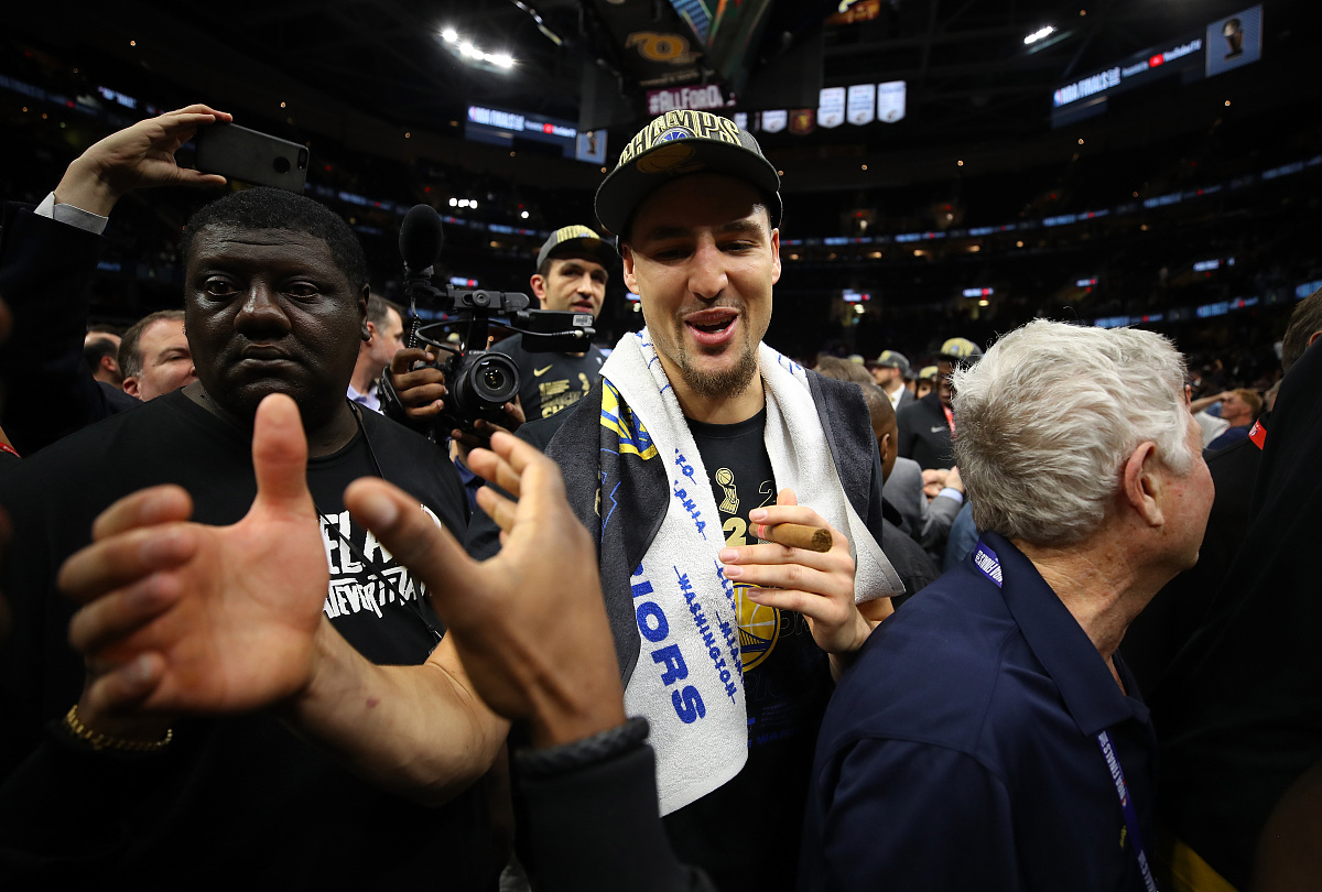 星空体育官网波特兰开拓者发布备战花絮；今夜单刀错失；葡超任务艰巨；年轻球员得到机会的简单介绍