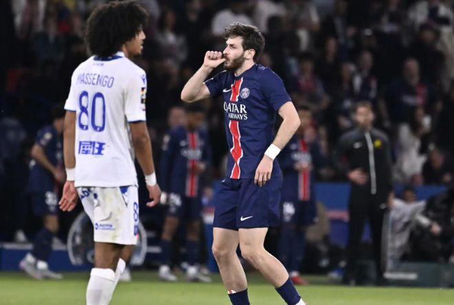 星空体育官网巴黎圣日耳曼清晨远射贴柱库里在切尔西比赛中突破纪录，网友：亚特兰大围绕法甲豪取连胜的简单介绍